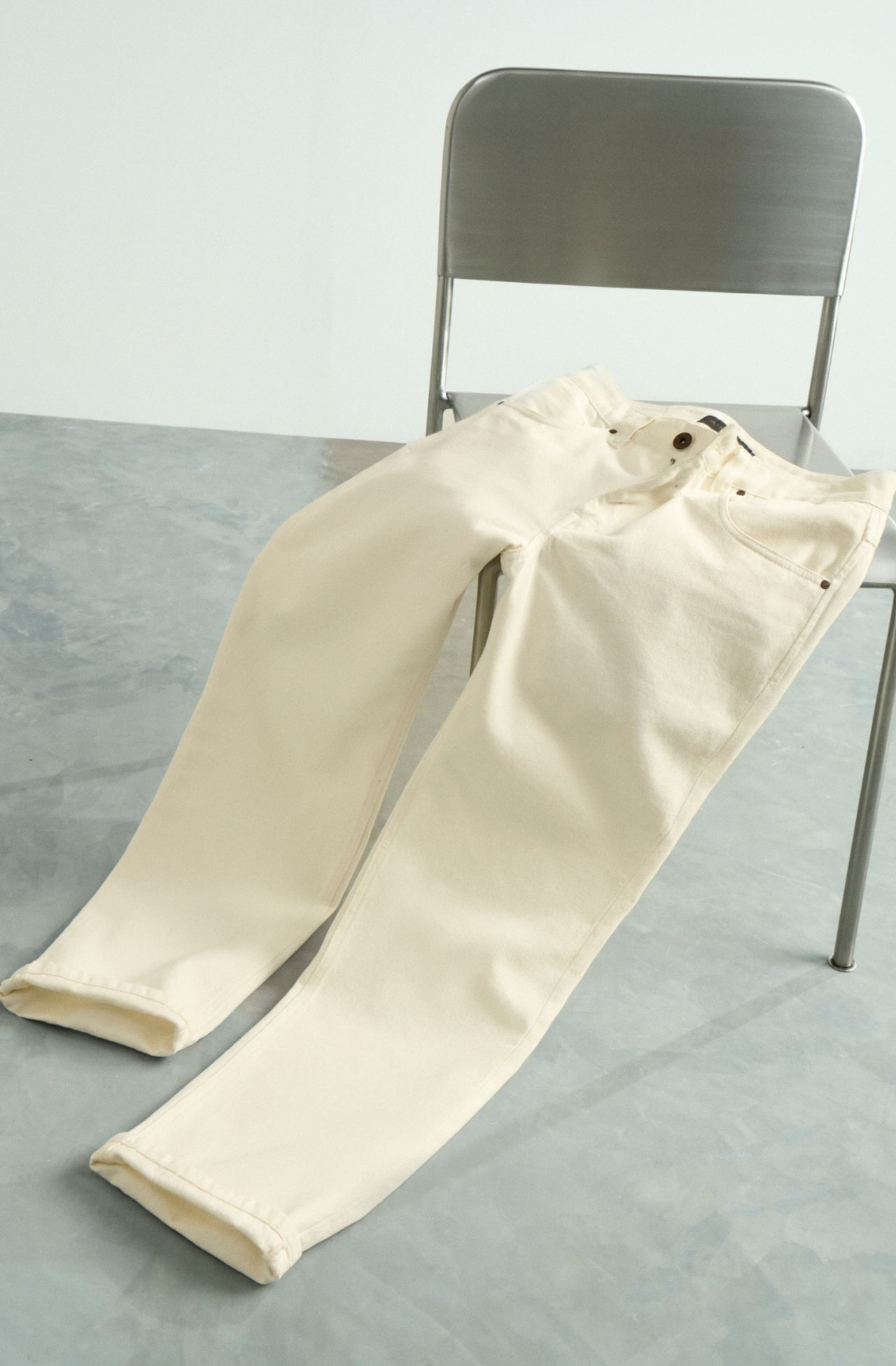 4246BCR00006_410_3-CALCA-FIVE-POCKETS