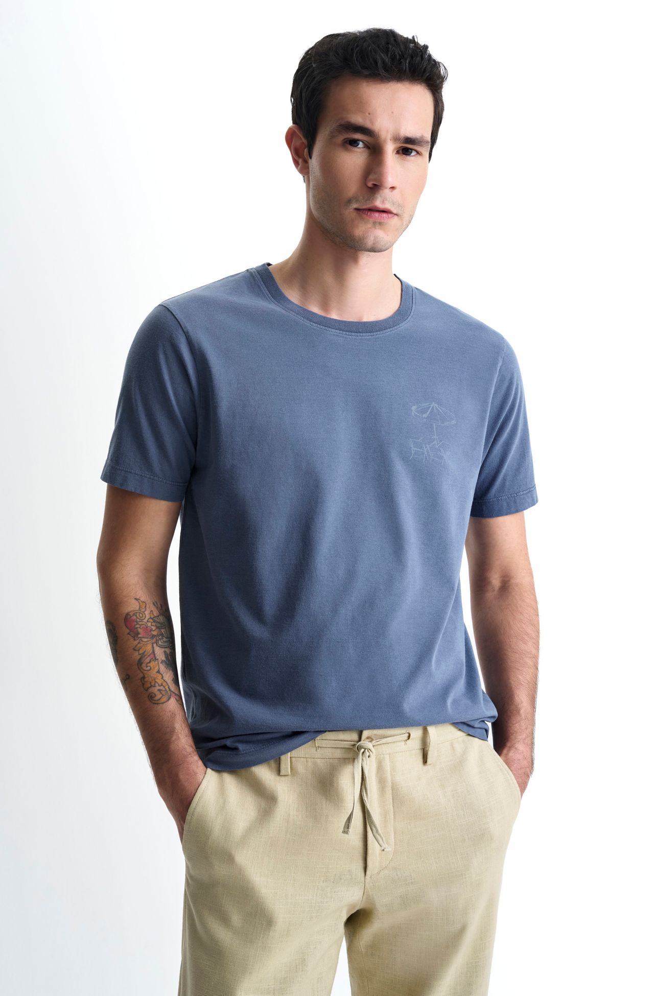 8353CCZ00299_585_3-TSHIRT-MANGA-CURTA