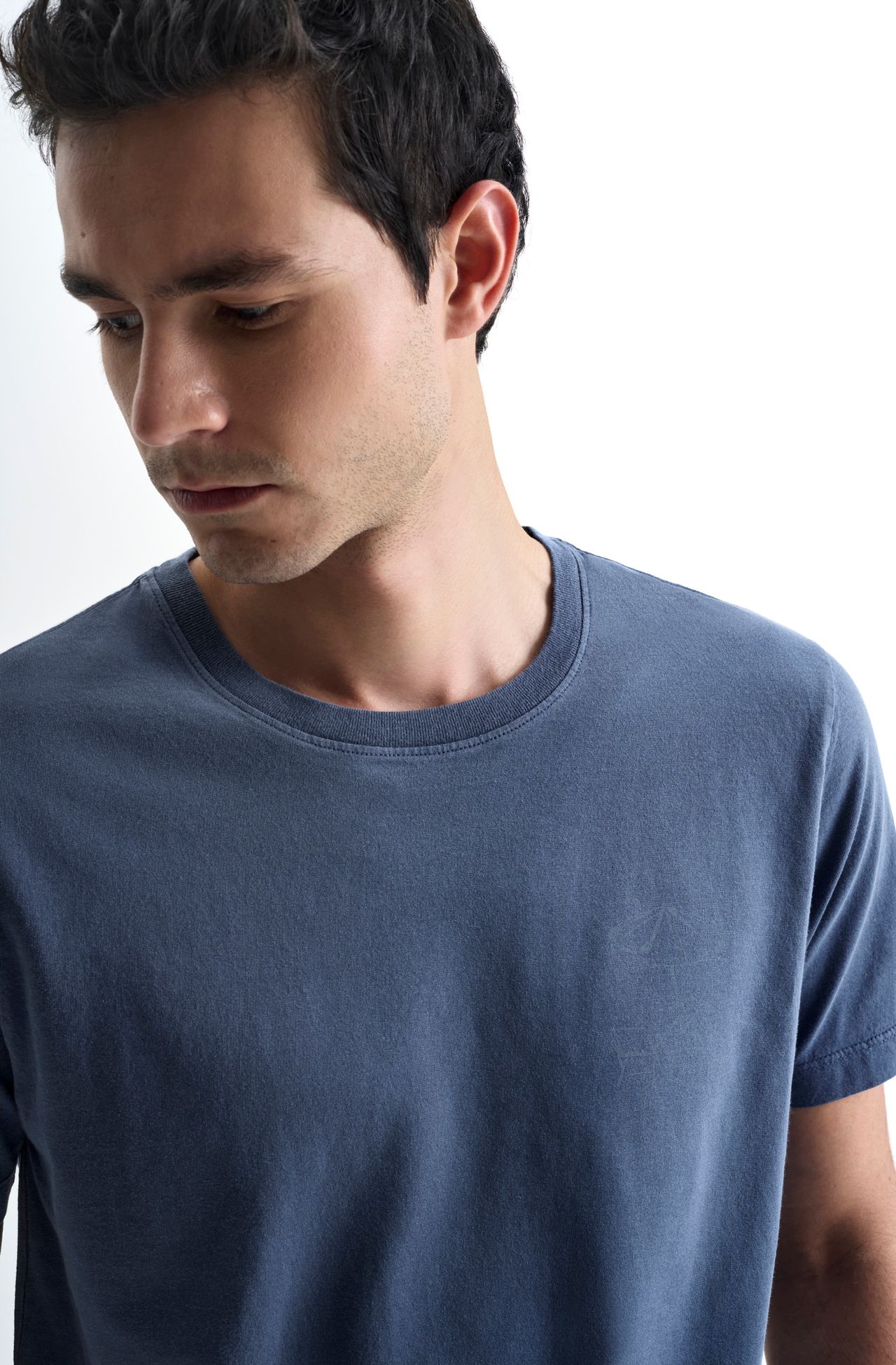 8353CCZ00299_585_4-TSHIRT-MANGA-CURTA