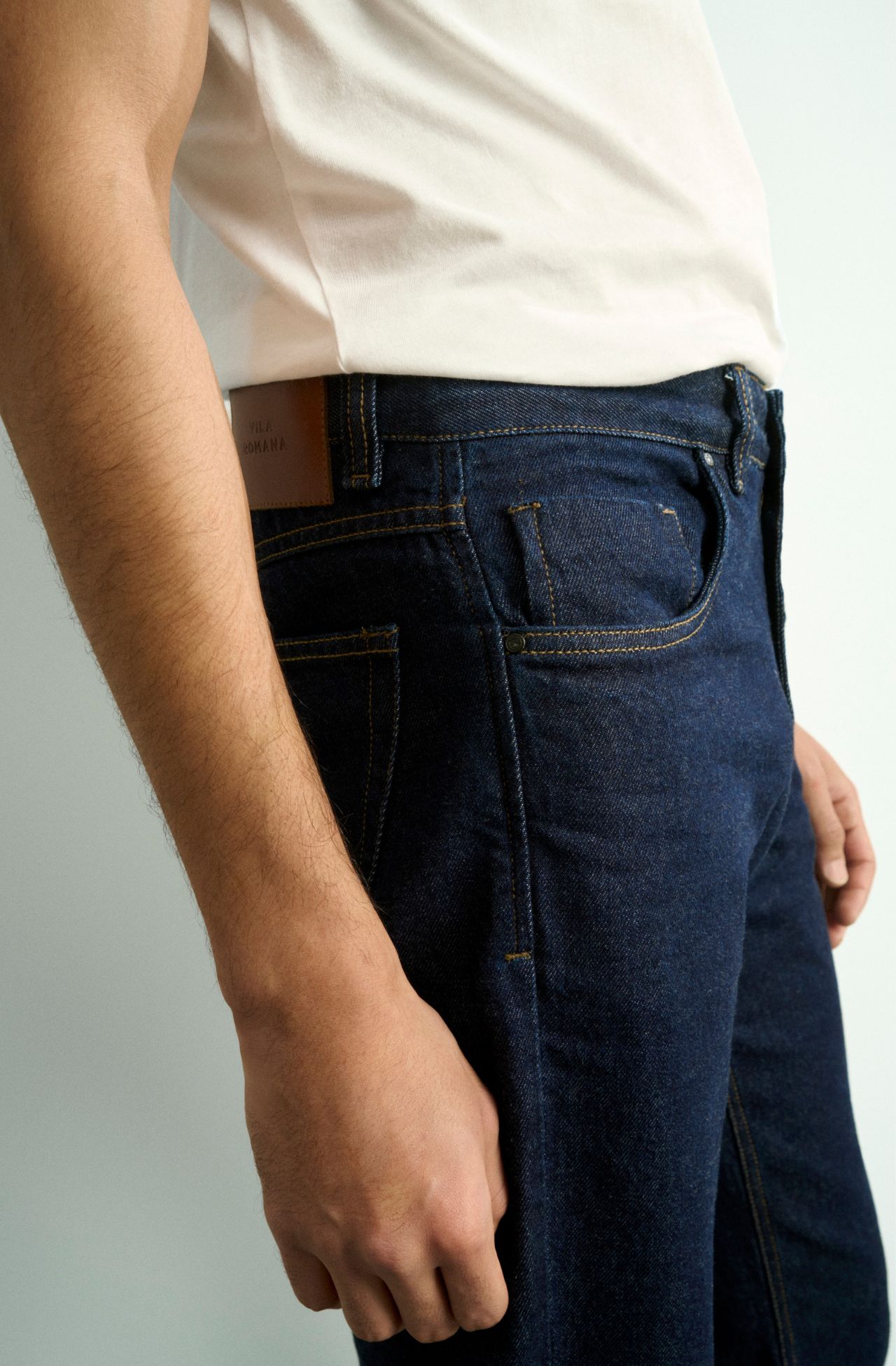 4246BCR00003_590_3-CALCA-FIVE-POCKETS