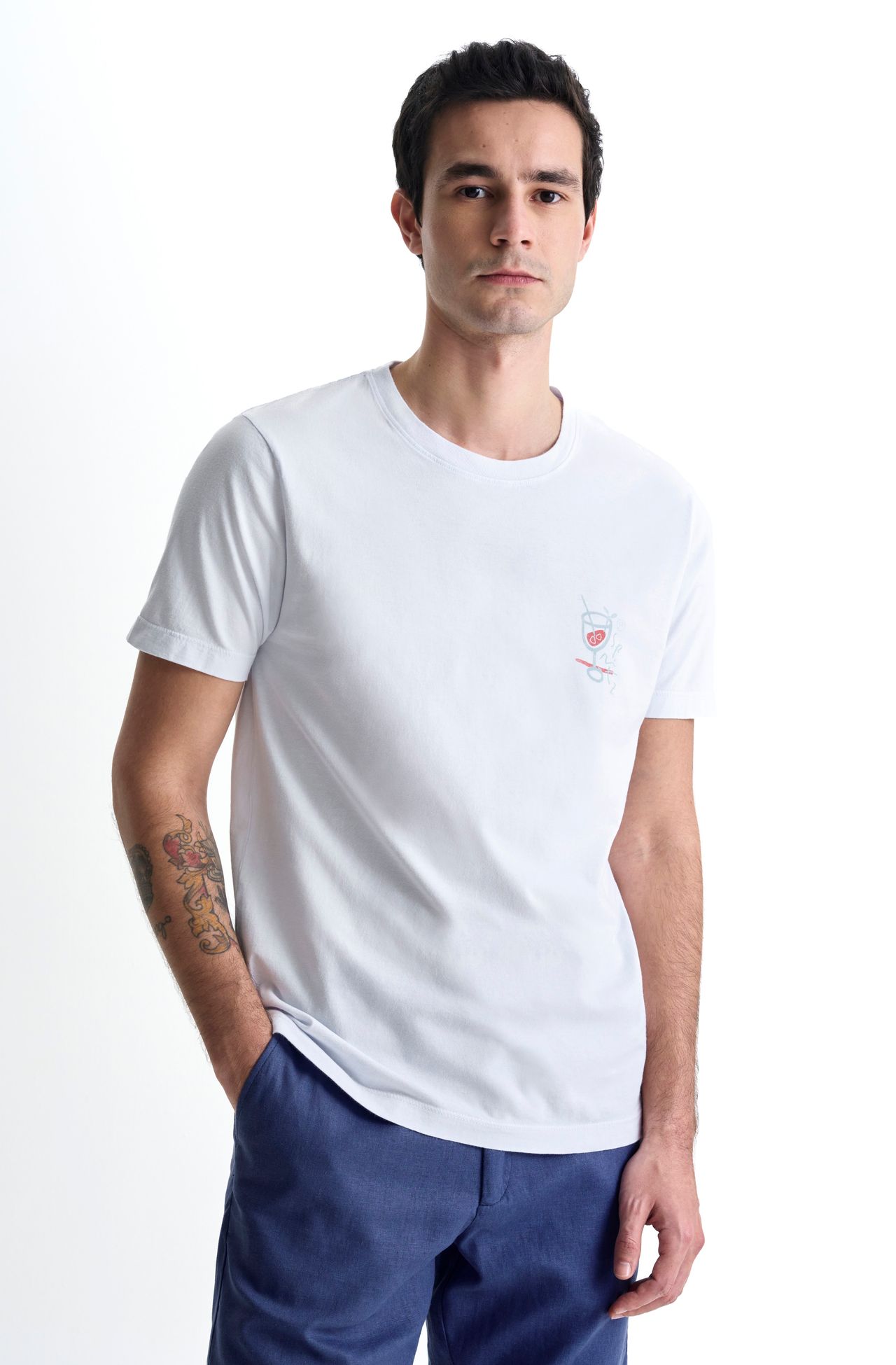 8353CCZ00303_900_2-TSHIRT-MANGA-CURTA