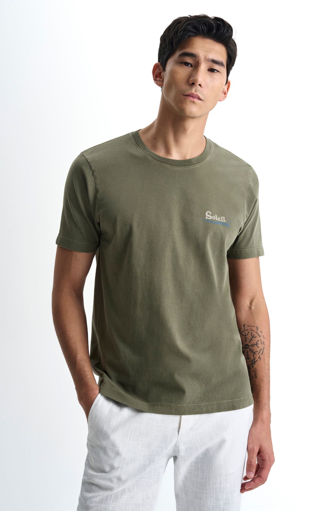 8353CCZ00305_670_2-TSHIRT-MANGA-CURTA