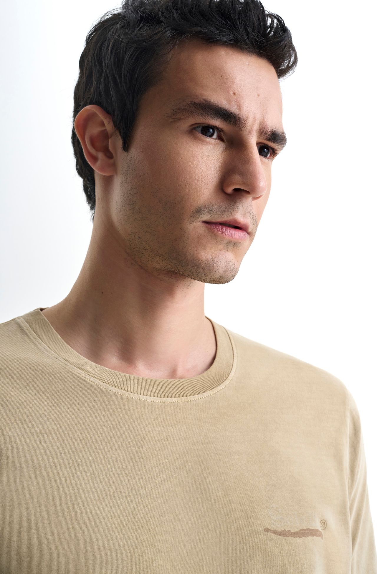 8353CCZ00305_730_4-TSHIRT-MANGA-CURTA