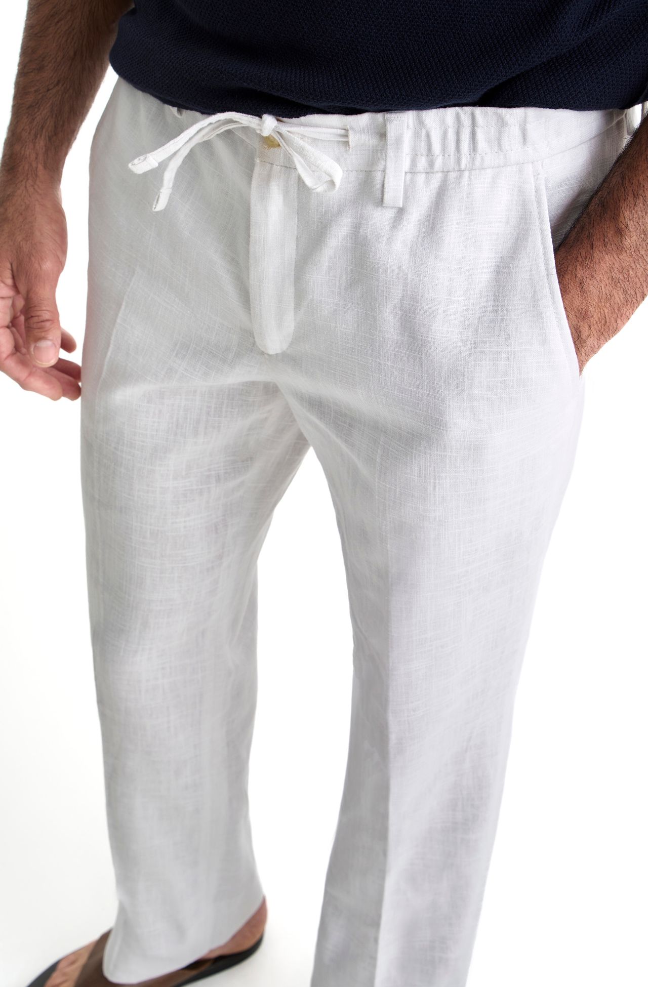 4041LLC00003_900_3-CALCA-RELAXED