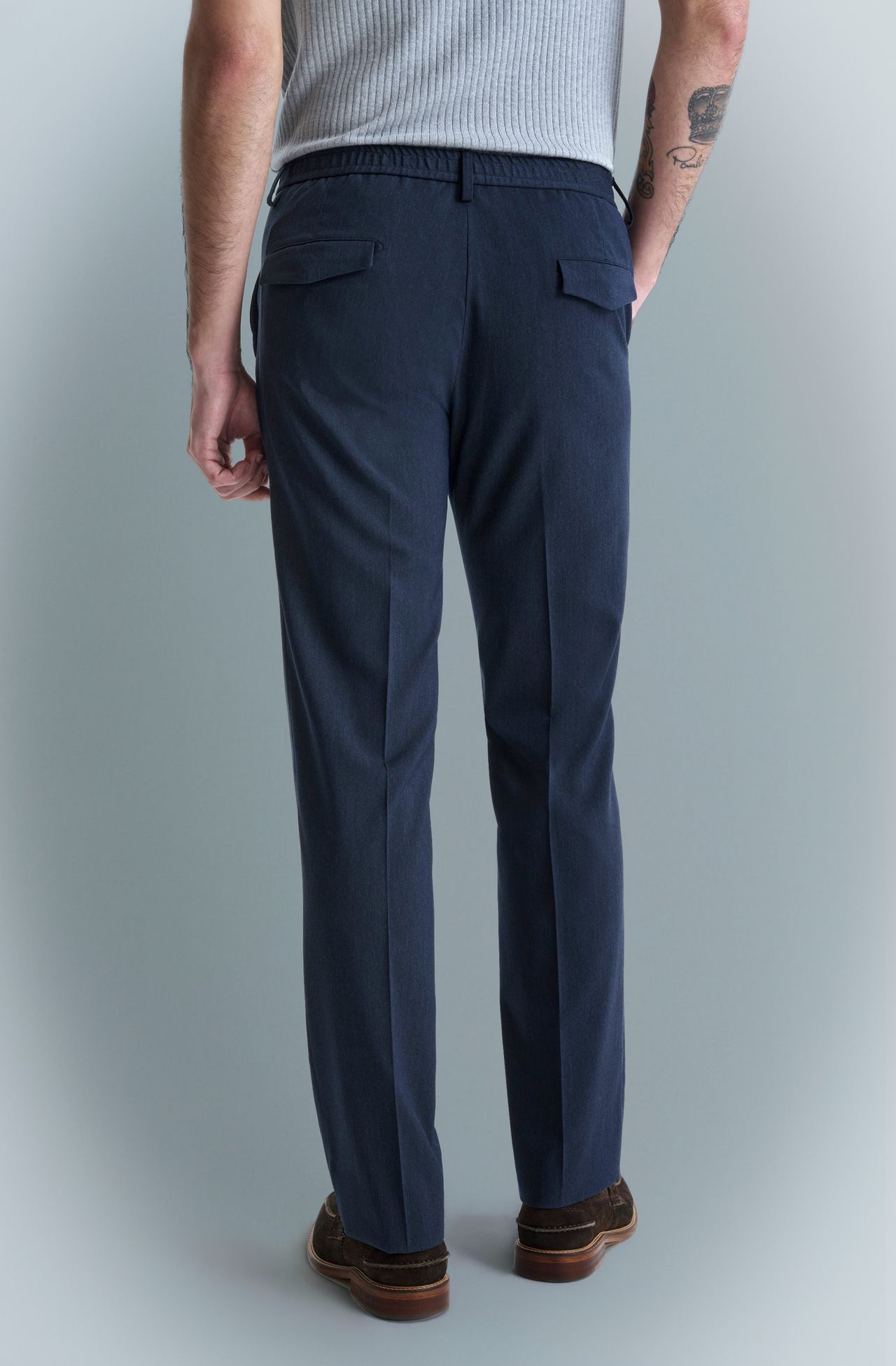 4041PVC00002_590_4-CALCA-RELAXED