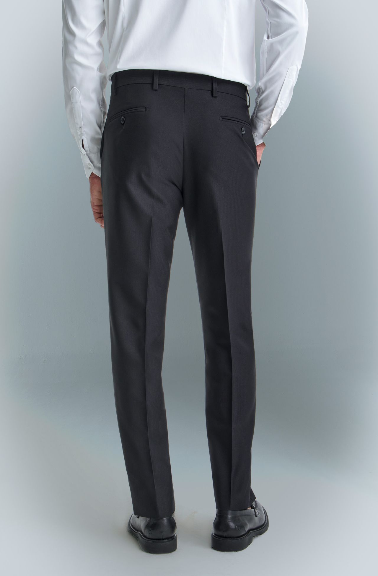 2021FFR20847_987_8-COSTUME-02-BOTOES